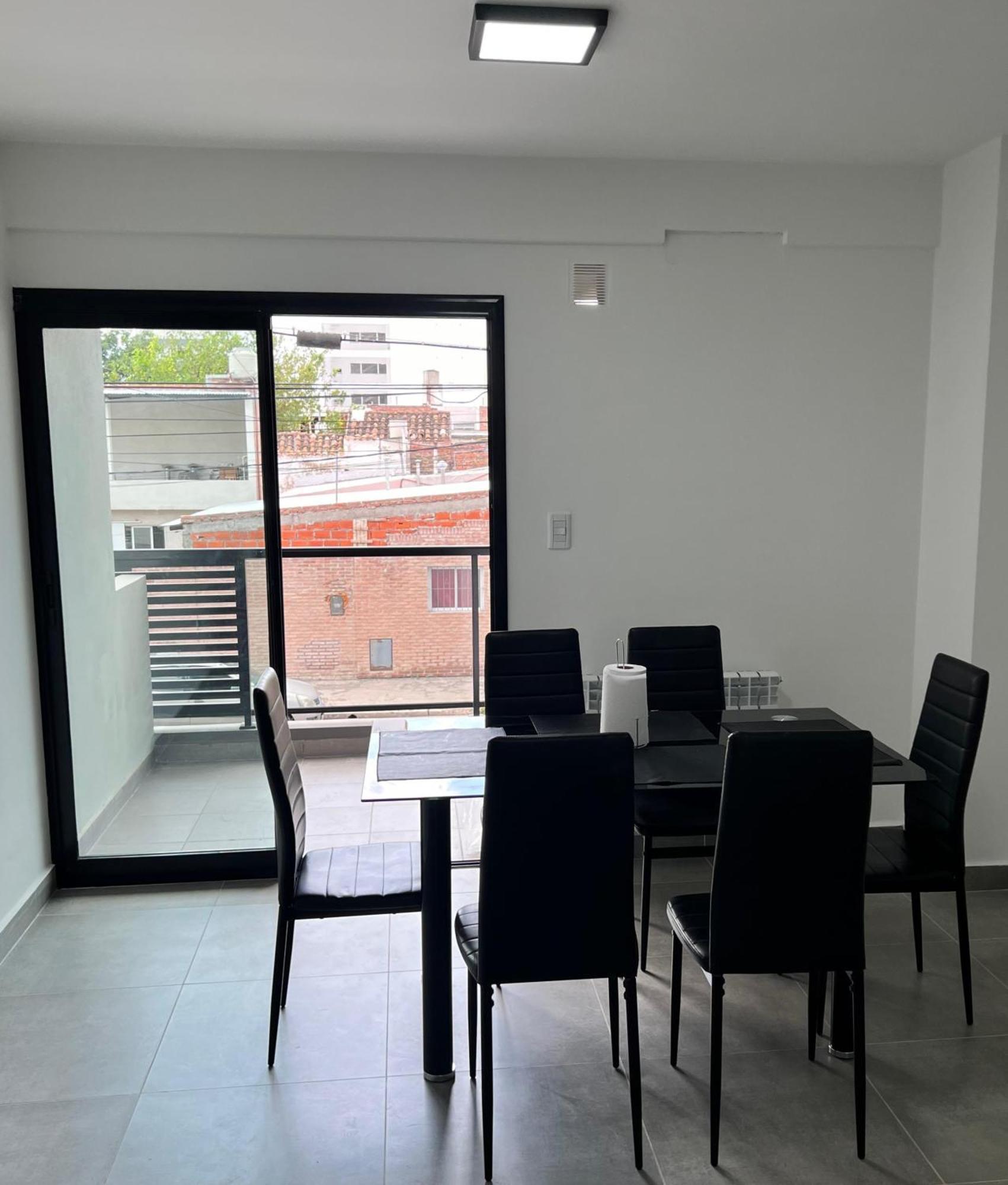 Moderno Departamento De Dos Apartment Salta